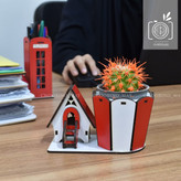 جامدادی رومیزی چوبی طرح کلبه مناسب جایزه مدارس و مهدکودک ها